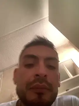 Snapshot of malek_xarx_ chatting on October 22, 2025, 7:02 pm malek xarx online show from October 22, 2025, 7:02 pm