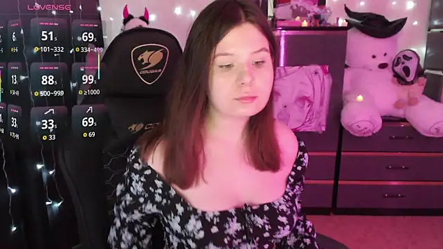 AmyVibess online show from October 21, 2025, 8:08 pm