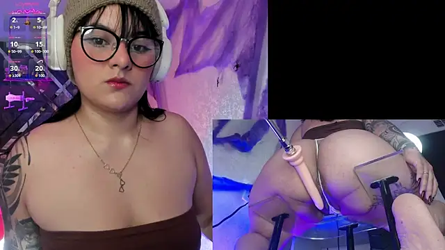 Snapshot of EternaAura chatting on October 18, 2025, 1:02 pm EternaAura online show from October 18, 2025, 1:02 pm