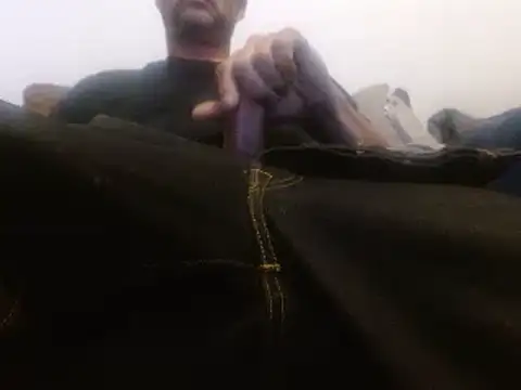 Snapshot of dontrush22 chatting on February 5, 2026, 12:06 am dontrush22 online show from February 5, 2026, 12:06 am