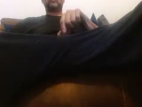 Snapshot of dontrush22 chatting on February 14, 2026, 5:18 am dontrush22 online show from February 14, 2026, 5:18 am