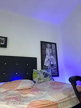 Snapshot of Luke_Stone chatting on November 15, 2025, 10:14 pm Luke Stone online show from November 15, 2025, 10:14 pm