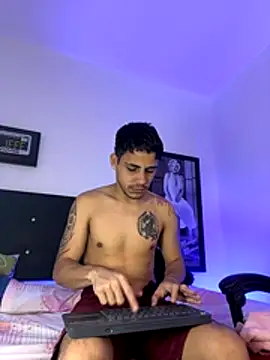 Snapshot of Luke_Stone chatting on November 7, 2025, 6:12 pm Luke Stone online show from November 7, 2025, 6:12 pm