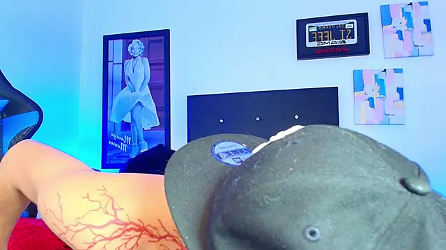 Snapshot of Luke_Stone chatting on October 9, 2025, 6:41 pm Luke Stone online show from October 9, 2025, 6:41 pm