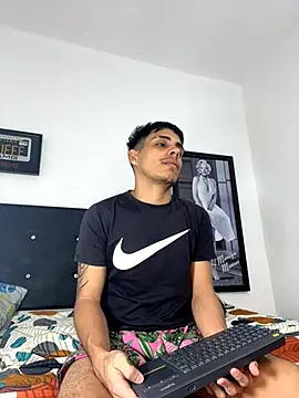 Snapshot of Luke_Stone chatting on November 26, 2025, 9:26 pm Luke Stone online show from November 26, 2025, 9:26 pm