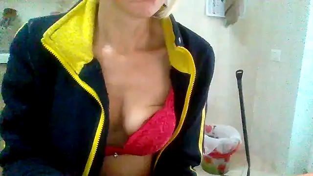 Kelly80 online show from February 9, 2026, 3:54 pm