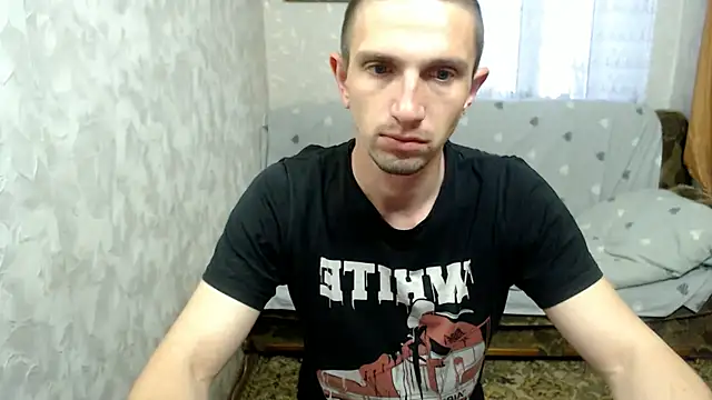 Snapshot of Alexilon chatting on May 11, 2026, 4:04 pm Alexilon online show from May 11, 2026, 4:04 pm