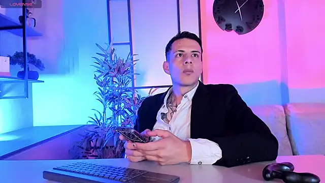 Snapshot of Dustin_Sonne chatting on December 5, 2025, 3:49 am Dustin Sonne online show from December 5, 2025, 3:49 am