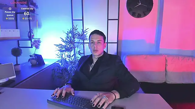 Snapshot of Dustin_Sonne chatting on December 15, 2025, 3:34 am Dustin Sonne online show from December 15, 2025, 3:34 am