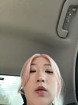 Snapshot of winter11 chatting on November 22, 2025, 2:10 am winter11 online show from November 22, 2025, 2:10 am