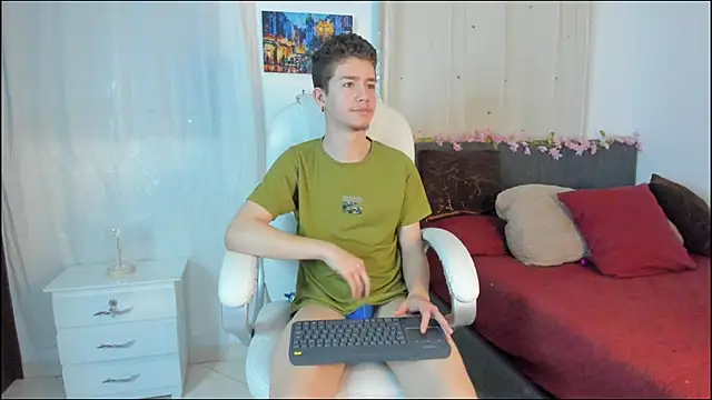 ThiagooJames online show from October 20, 2025, 12:45 am
