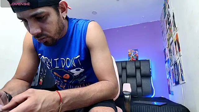 ashtoncooperr online show from November 14, 2025, 6:55 pm