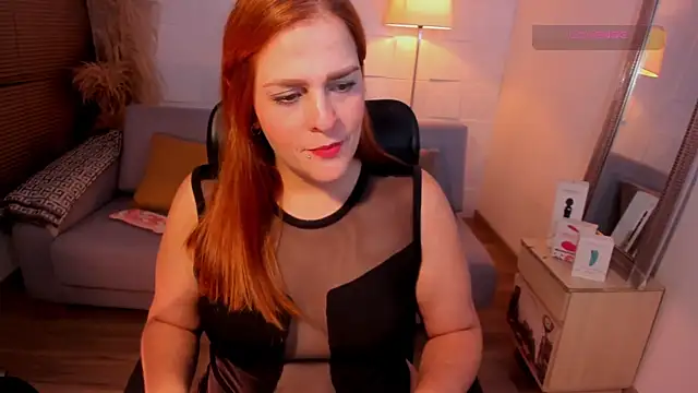 Snapshot of iamxamira chatting on December 3, 2025, 12:59 pm iamxamira online show from December 3, 2025, 12:59 pm