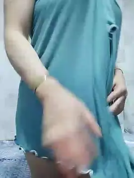 Snapshot of linakhalifa chatting on September 21, 2025, 6:13 pm linakhalifa online show from September 21, 2025, 6:13 pm