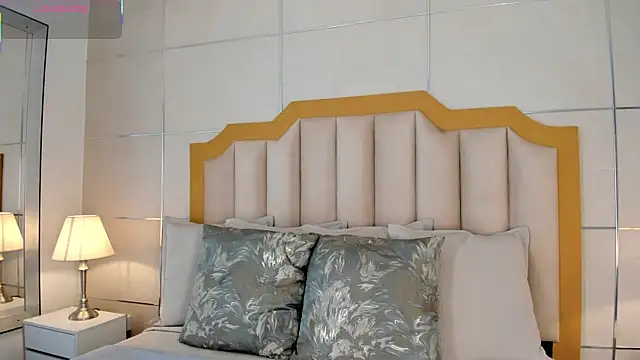 Snapshot of MaddieParker chatting on November 21, 2025, 7:46 pm MaddieParker online show from November 21, 2025, 7:46 pm