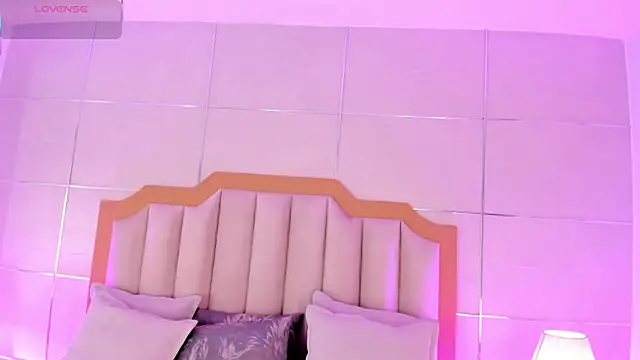 Snapshot of MaddieParker chatting on February 21, 2026, 7:05 pm MaddieParker online show from February 21, 2026, 7:05 pm