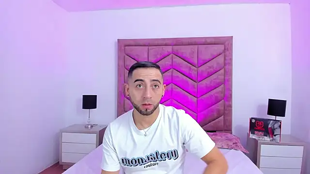Snapshot of Lushian_ chatting on June 3, 2026, 4:01 pm Lushian online show from June 3, 2026, 4:01 pm