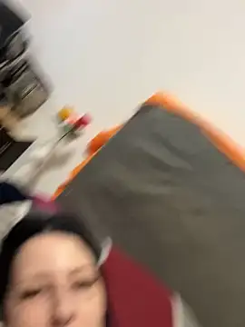 Snapshot of Seductively4_20 chatting on October 21, 2025, 12:04 pm Seductively4 20 online show from October 21, 2025, 12:04 pm