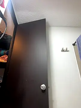 Snapshot of Marthina chatting on November 25, 2025, 7:03 pm Marthina online show from November 25, 2025, 7:03 pm