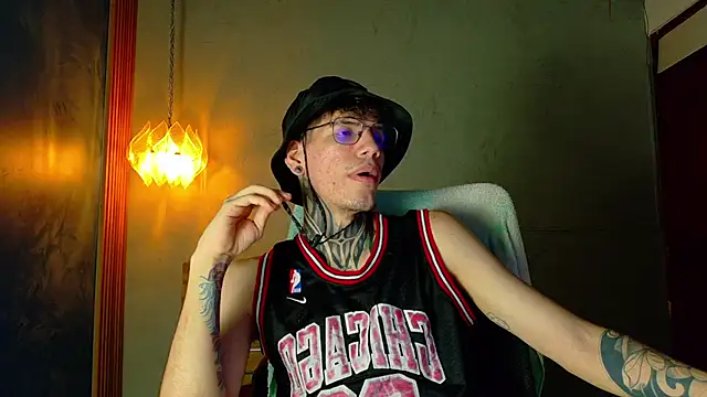 david huge online show from April 15, 2026, 4:29 am