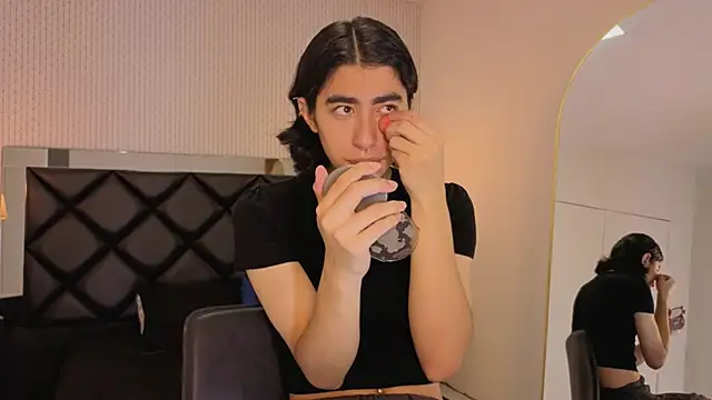 Snapshot of ryo_light chatting on October 25, 2025, 8:09 pm ryo light online show from October 25, 2025, 8:09 pm