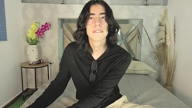 Snapshot of ryo_light chatting on December 19, 2025, 1:20 am ryo light online show from December 19, 2025, 1:20 am