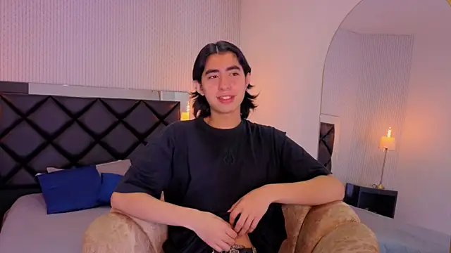 Snapshot of ryo_light chatting on November 10, 2025, 8:14 pm ryo light online show from November 10, 2025, 8:14 pm