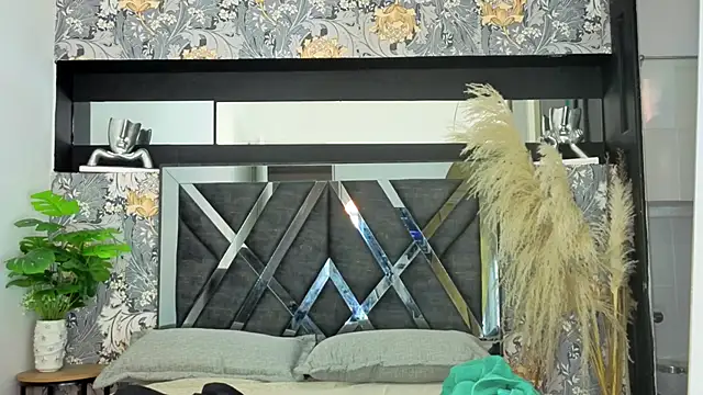 Snapshot of ryo_light chatting on January 10, 2026, 7:42 pm ryo light online show from January 10, 2026, 7:42 pm