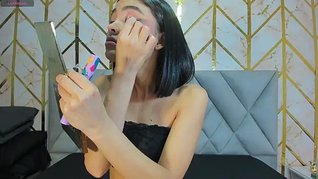 Snapshot of Cassidy_14 chatting on October 12, 2025, 7:37 pm Cassidy 14 online show from October 12, 2025, 7:37 pm