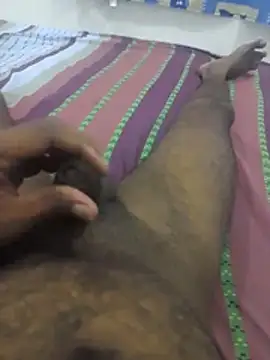 Snapshot of Luky2-35 chatting on November 14, 2025, 10:13 pm Luky2-35 online show from November 14, 2025, 10:13 pm