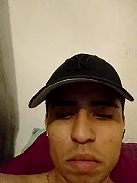 RSantilMorgt online show from April 2, 2026, 11:33 pm