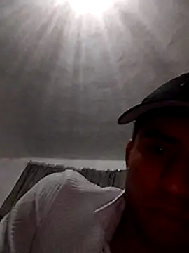 RSantilMorgt online show from April 5, 2026, 1:12 am