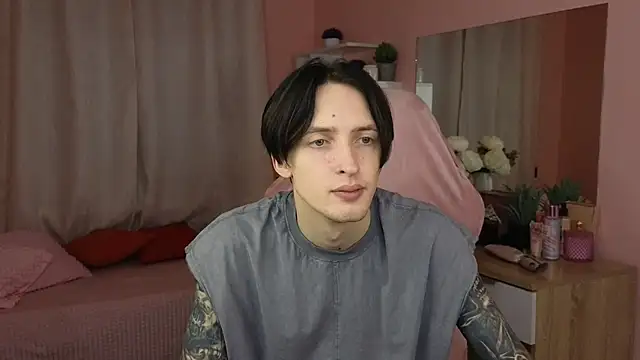 Martin Jin online show from November 11, 2025, 12:00 pm