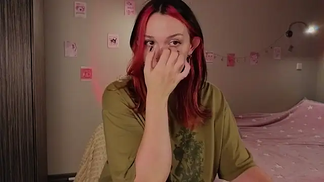 CrystalBlaze  online show from September 17, 2025, 6:54 pm