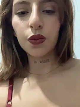 Snapshot of Alicecow20_UwU chatting on September 23, 2025, 3:35 am Alicecow20 UwU online show from September 23, 2025, 3:35 am