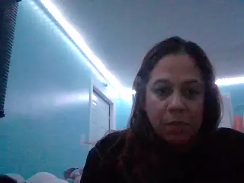 Snapshot of PrettyKittyMia chatting on September 14, 2025, 12:00 am PrettyKittyMia online show from September 14, 2025, 12:00 am