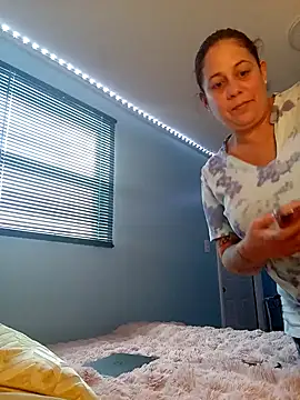 Snapshot of PrettyKittyMia chatting on October 2, 2025, 6:22 pm PrettyKittyMia online show from October 2, 2025, 6:22 pm