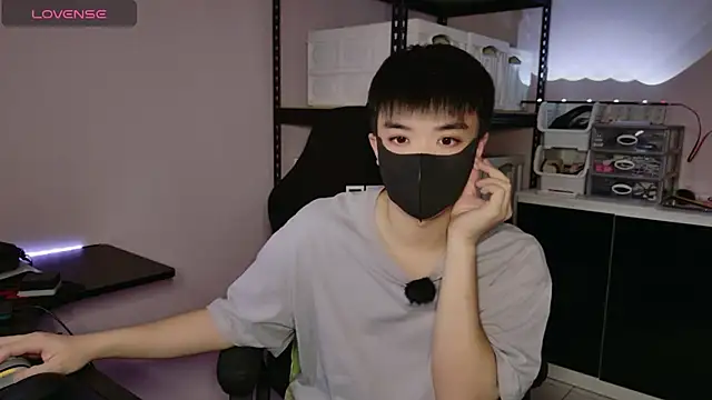 doggyman523 online show from October 15, 2025, 4:04 pm