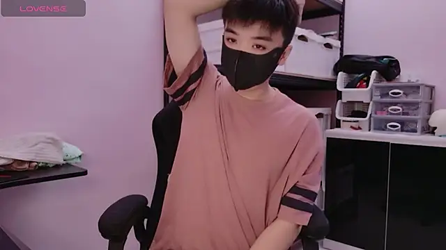 doggyman523 online show from October 1, 2025, 5:12 am