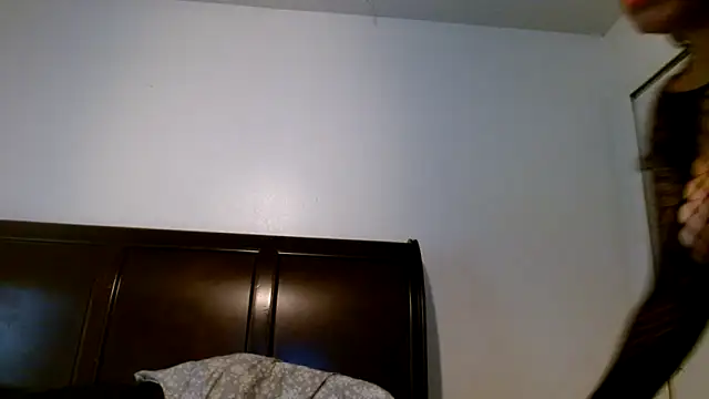 Snapshot of carlithefreak chatting on October 21, 2025, 9:25 pm carlithefreak online show from October 21, 2025, 9:25 pm