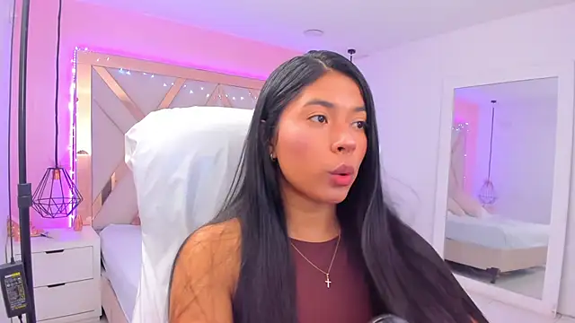 samantaa shy online show from March 9, 2026, 10:46 pm