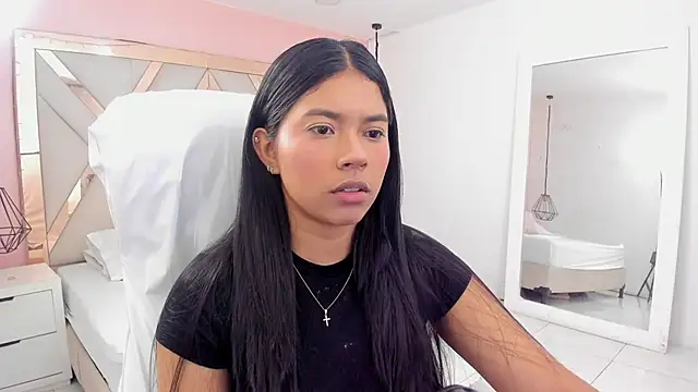 Snapshot of samantaa_shy chatting on November 15, 2025, 2:26 am samantaa shy online show from November 15, 2025, 2:26 am