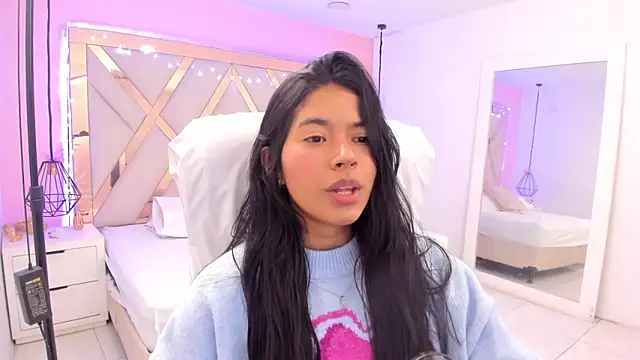 samantaa shy online show from April 6, 2026, 2:07 am