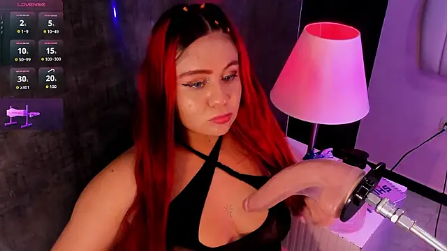 Snapshot of sharlotthe_bigass chatting on February 3, 2026, 7:41 pm sharlotthe bigass online show from February 3, 2026, 7:41 pm