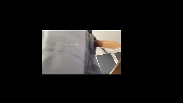 Snapshot of Thompsen1992 chatting on April 16, 2026, 1:06 am Thompsen1992 online show from April 16, 2026, 1:06 am