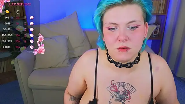 Snapshot of bluelunaray chatting on September 9, 2025, 2:21 am bluelunaray online show from September 9, 2025, 2:21 am