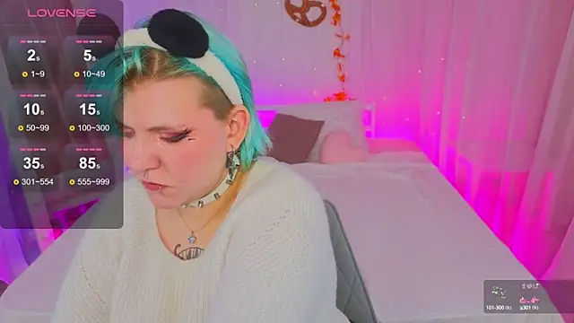 Snapshot of bluelunaray chatting on September 19, 2025, 10:30 am bluelunaray online show from September 19, 2025, 10:30 am