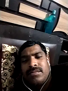 Snapshot of sanjusonk2025 chatting on January 14, 2026, 8:45 pm sanjusonk2025 online show from January 14, 2026, 8:45 pm