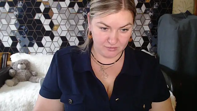 NikaSkylink online show from February 16, 2026, 10:14 am