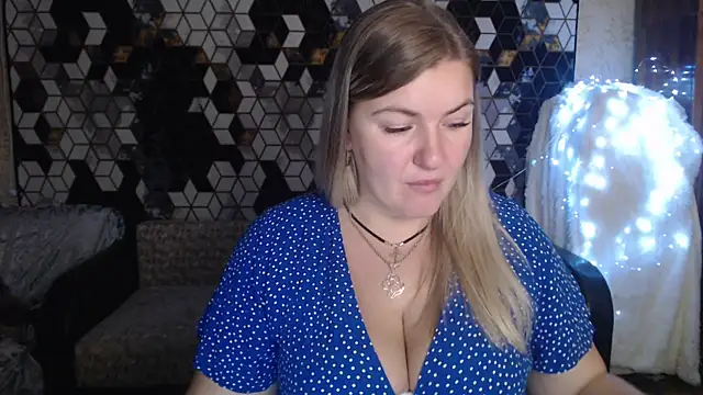 NikaSkylink online show from November 28, 2025, 8:09 pm